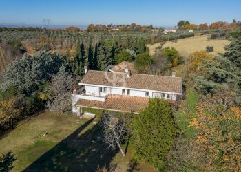 Foto 3 - Villa via Brusadino
 
370, Santarcangelo di Romagna - foto 3