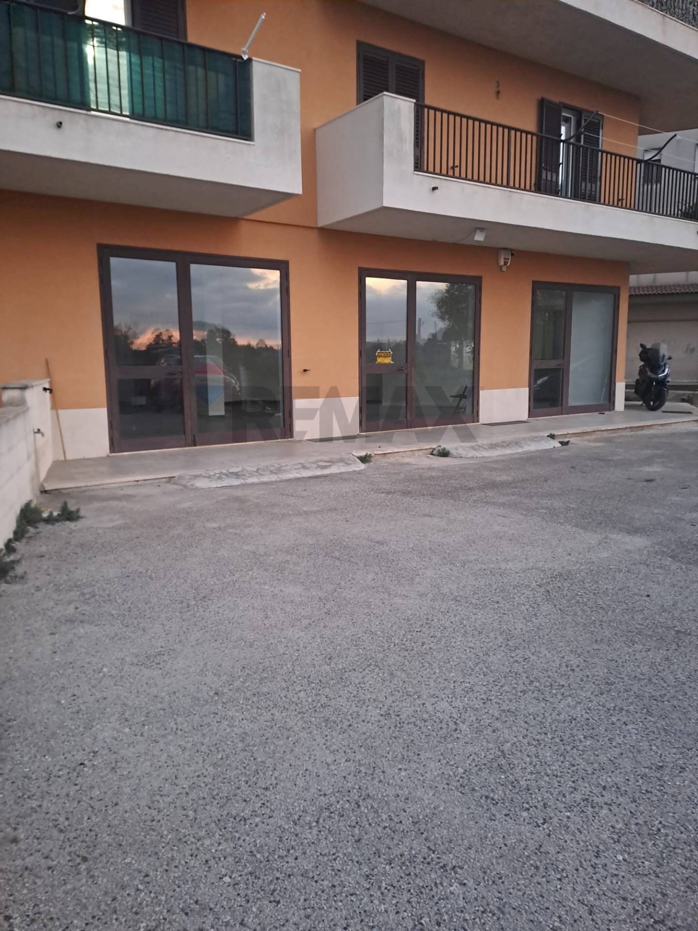 Edificio all\'aperto - Locale Commerciale Via Sacro Cuore, Modica - foto 1