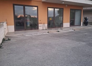 Edificio all\'aperto - Locale Commerciale Via Sacro Cuore, Modica - foto 1