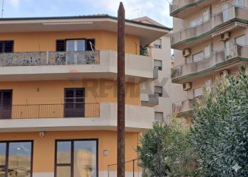 Edificio all\'aperto - Locale Commerciale Via Sacro Cuore, Modica - foto 3