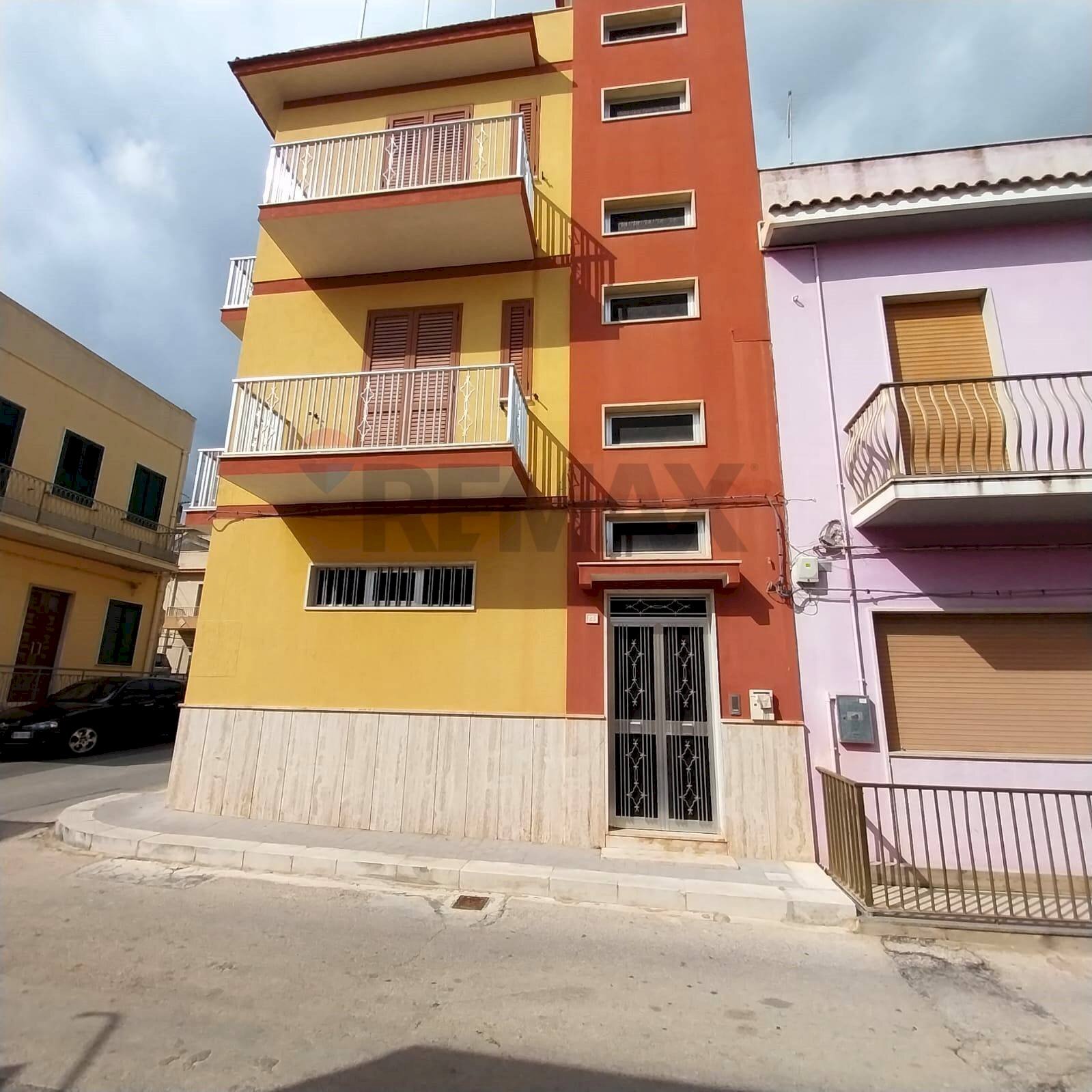 Edificio all\'aperto - Casa indipendente via Buozzi
 
23, Ispica - foto 2