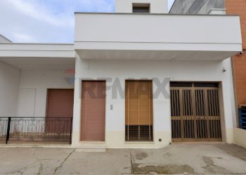 Casa all\'aperto - Casa indipendente Via Corsica
 
248-250, Copertino - foto 1