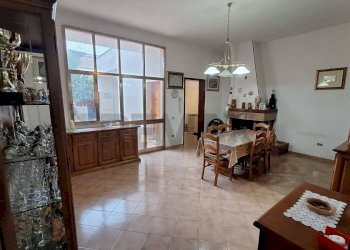 Sala da pranzo - Casa indipendente Via Corsica
 
248-250, Copertino - foto 2