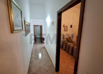 Hall / corridoio - Casa indipendente Via Corsica
 
248-250, Copertino - foto 4