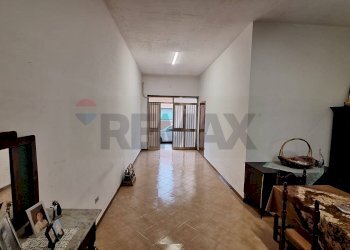 Hall / corridoio - Casa indipendente Via Corsica
 
248-250, Copertino - foto 8