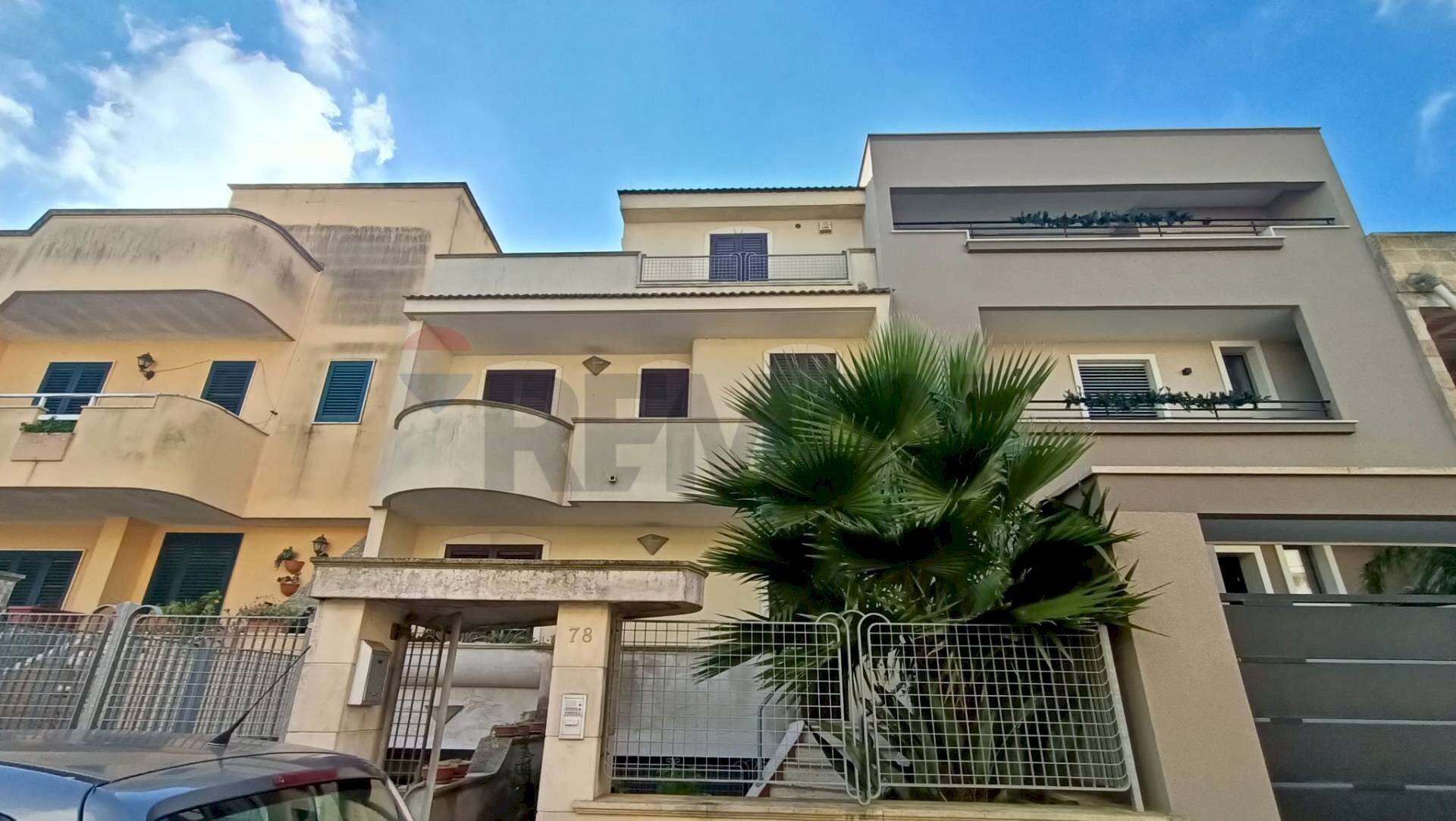 Edificio all\'aperto - Villa a Schiera Via Padre Bernardo Lo Palco
 
78, Latiano - foto 1