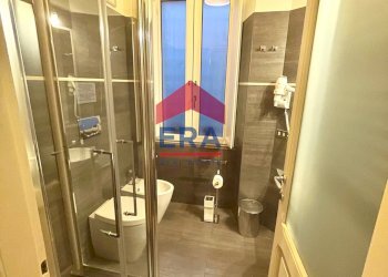 Bagno - Bilocale Salita Dei Borgia
 
4, Roma - foto 10