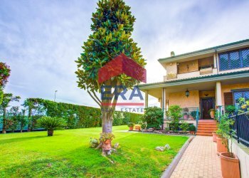 Esterna - Villa Via Tito Poggi
15, Roma - foto 2