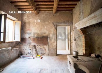 SALA CON TRAVI A VISTA - Appartamento VIA ROMA
 
37, Roccastrada - foto 10