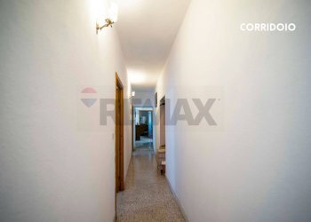 Hall / corridoio - Casa indipendente VIA IV NOVEMBRE
 
27, Roccastrada - foto 11