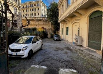 Cortile interno - Shop Genova (neighborhood Foce) - photo 4