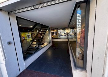 Interno palazzo - Shop Genova (neighborhood Foce) - photo 7