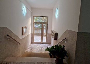 Interno palazzo - Quadrilocale via Tomaso Giovanni Albinoni, Bologna (zona Savena) - foto 9