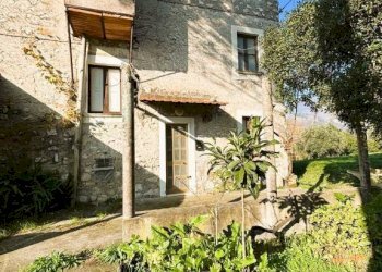 Facciata - Rustico via Capodacqua, Spigno Saturnia - foto 1