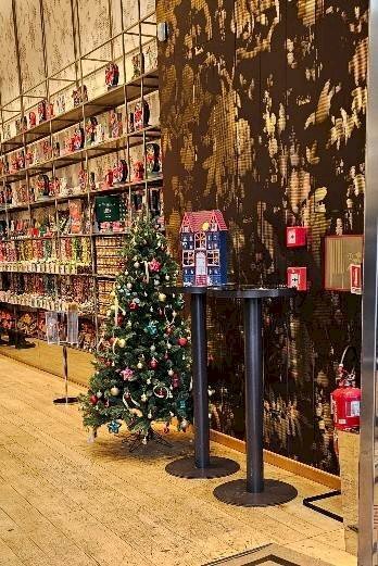 Interno non residenziale - Negozio via Cesare Battisti, Milano - foto 2