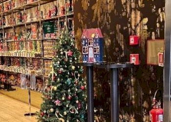 Interno non residenziale - Shop via Cesare Battisti, Milano - photo 2