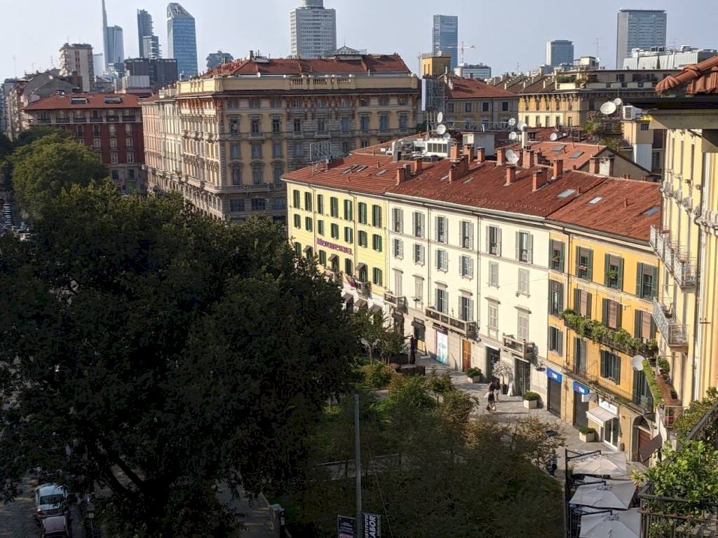 Vista - Shop piazza Guglielmo Oberdan, Milano - photo 3