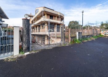 Foto 9 - Magazzino Via Nocilla, Aci Sant'Antonio - foto 9