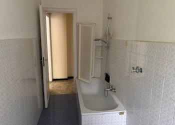 Bagno - Bilocale via San Felice, 38A, Genova (zona Molassana) - foto 14