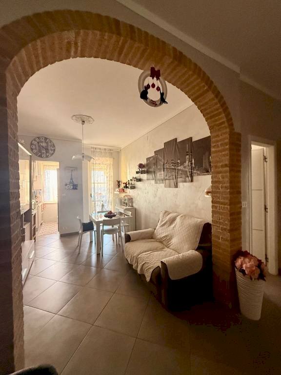 Salone - Trilocale via Torino, 73, Carmagnola - foto 3