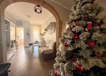 Salone - Trilocale via Torino, 73, Carmagnola - foto 1