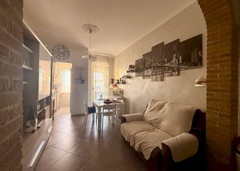 Salone - Trilocale via Torino, 73, Carmagnola - foto 2