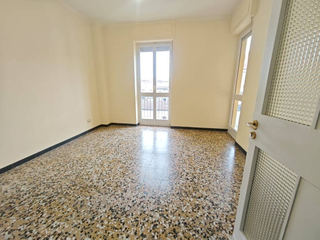 Cucina - Trilocale via Roccavione, Asti - foto 3