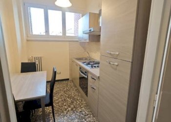 Cucina - Trilocale via Roccavione, Asti - foto 2