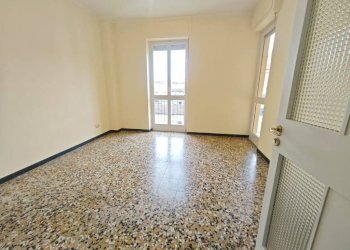 Cucina - Trilocale via Roccavione, Asti - foto 3