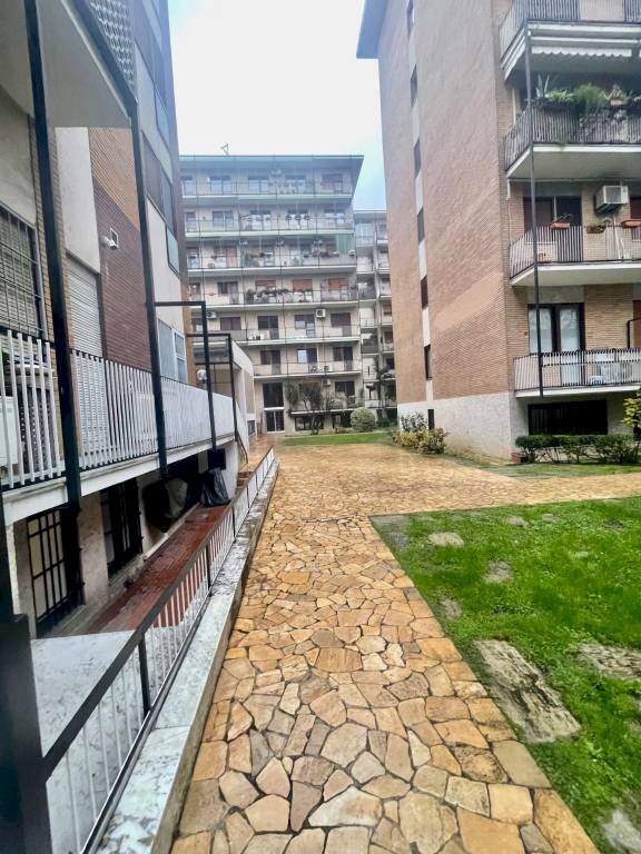 Cortile interno - Bilocale via Giovanni Battista Piranesi, 22, Milano - foto 2