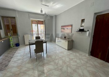 Sala da pranzo - Quadrilocale Via Papa Giovanni XXIII
 
20-22, Trani - foto 6