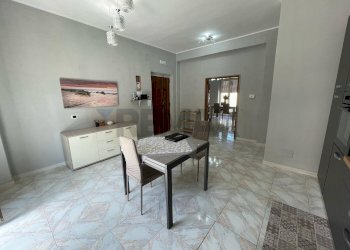 Sala da pranzo - Quadrilocale Via Papa Giovanni XXIII
 
20-22, Trani - foto 7