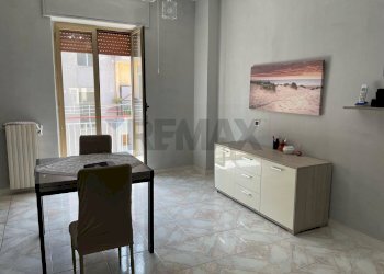 Sala da pranzo - Quadrilocale Via Papa Giovanni XXIII
 
20-22, Trani - foto 9