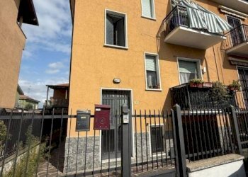 Facciata - Bilocale via Piemonte, 11, Bollate - foto 1