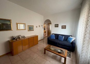 Salone - Bilocale via Piemonte, 11, Bollate - foto 5