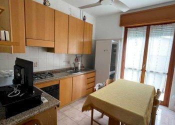 Cucina - Bilocale via Piemonte, 11, Bollate - foto 13