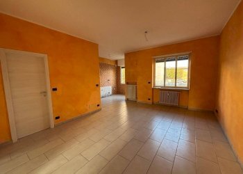 Cucina - Trilocale via Montebello, 41, Pinerolo - foto 1