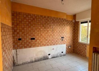 Cucina - Trilocale via Montebello, 41, Pinerolo - foto 4