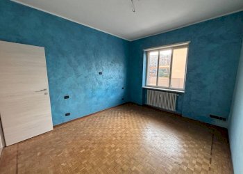 Camera da letto - Trilocale via Montebello, 41, Pinerolo - foto 8