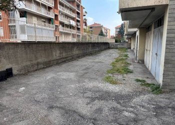 Cortile interno - Trilocale via Montebello, 41, Pinerolo - foto 27