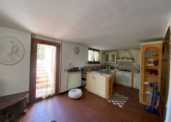 thumbnail_IMG_0640.jpg - Semi-detached house Via Case Rosse 2, Castelnuovo Magra - photo 1