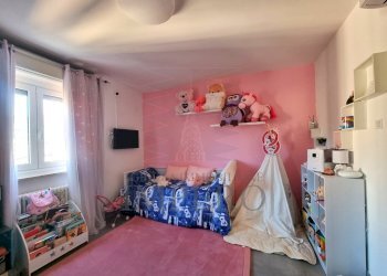 camera da letto - Appartamento Via San Secondo 15, Ventimiglia - foto 12
