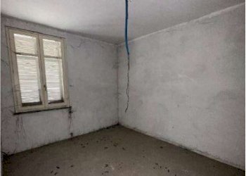 6.jpg - Quadrilocale Via Piave 1, Trino - foto 6