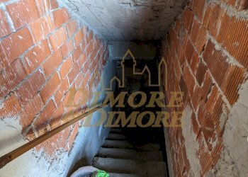 Accesso cantina.jpg - Villa Vigino, Calasca-Castiglione - foto 27