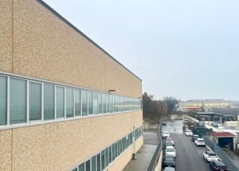 WhatsApp Image 2025-12-16 at 18.10.29 (5).jpeg - Locale Commerciale Località Pian di Rona, Reggello - foto 9