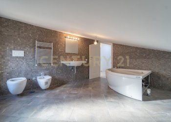 30.jpg - Casa indipendente Via Appia Nuova 17, Albano Laziale - foto 24