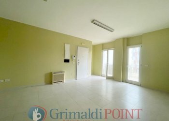 WhatsApp Image 2025-12-17 at 11.27.59_risultato.jp - Ufficio Via Taranto 185, Lecce - foto 12