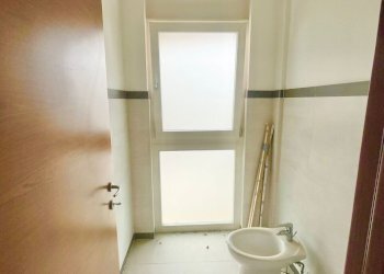 WhatsApp Image 2025-12-17 at 11.28.08 (2)_risultat - Ufficio Via Taranto 185, Lecce - foto 14