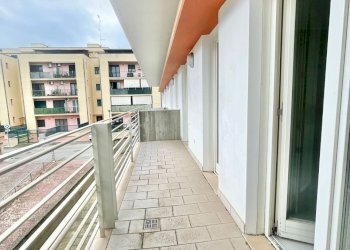 WhatsApp Image 2025-12-17 at 11.28.10 (1)_risultat - Ufficio Via Taranto 185, Lecce - foto 19