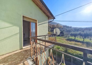 IMG_20251212_121820.jpg - Villa Via della Grillaia 5, Luni - foto 30